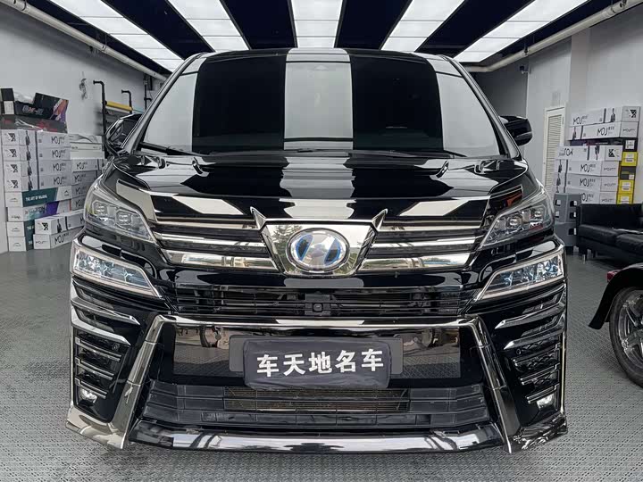 Фото 2 - Toyota Vellfire
