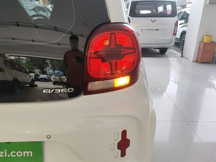 Фото 8 - Roewe Clever