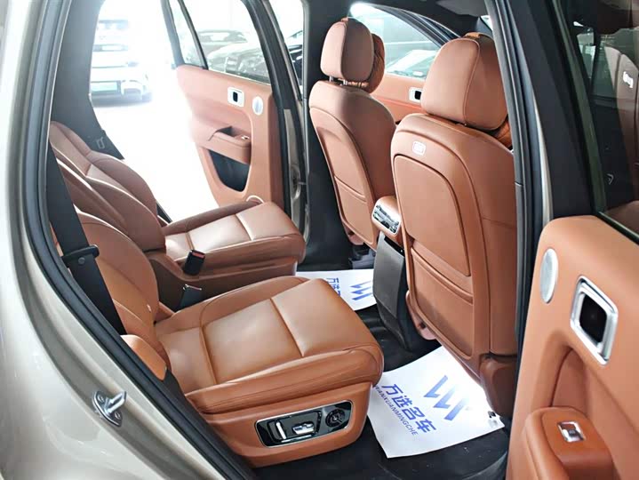 Фото 11 - LiXiang L8