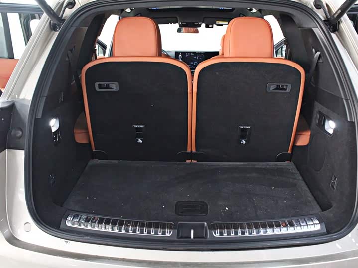 Фото 15 - LiXiang L8