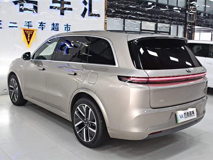 Фото 17 - LiXiang L8