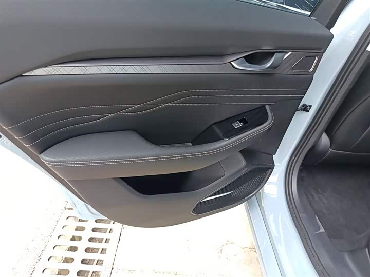 Фото 29 - Geely Preface