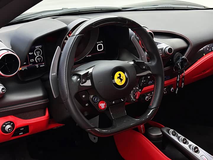 Фото 15 - Ferrari F8