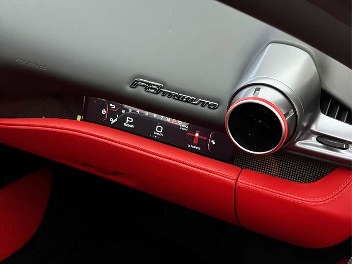 Фото 19 - Ferrari F8