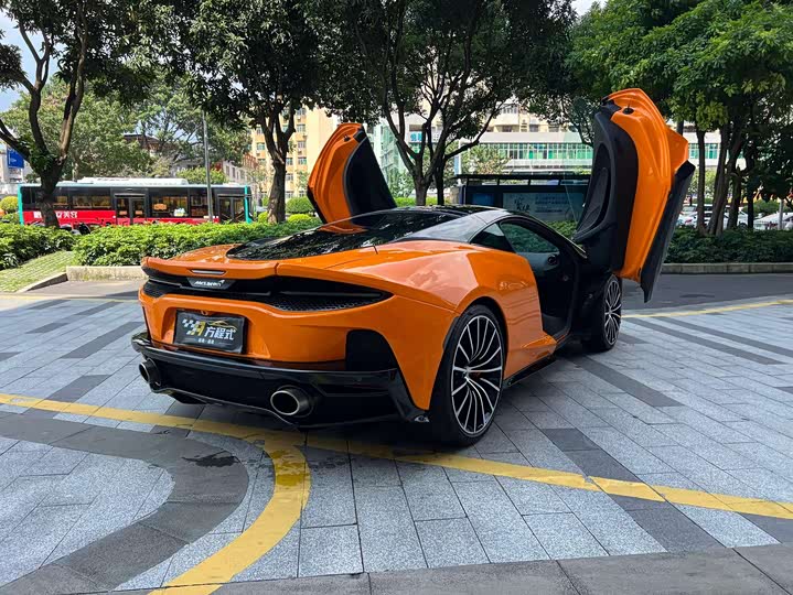 Фото 5 - McLaren GT