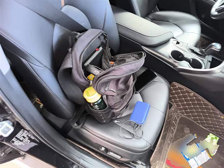 Фото 25 - Toyota Camry