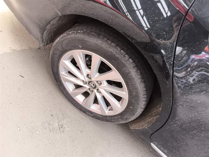 Фото 30 - Toyota Camry