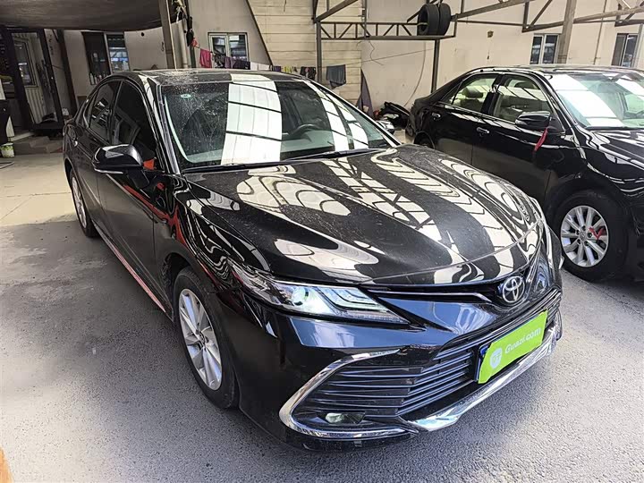 Фото 4 - Toyota Camry