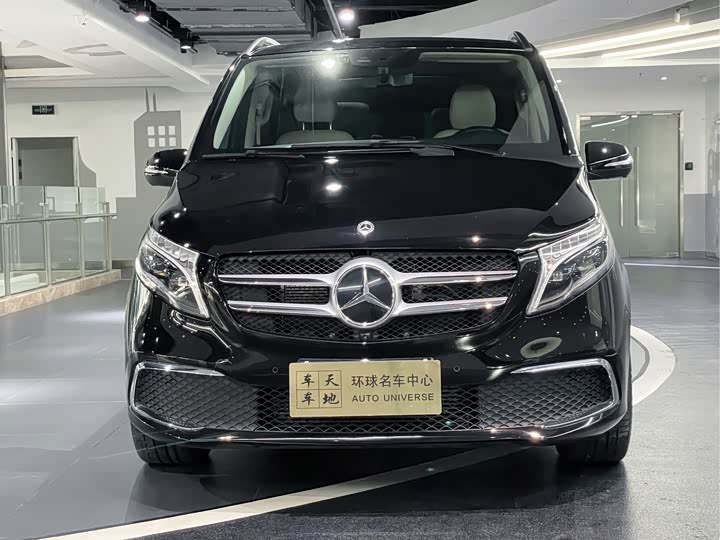 Фото 2 - Mercedes-Benz V-Class