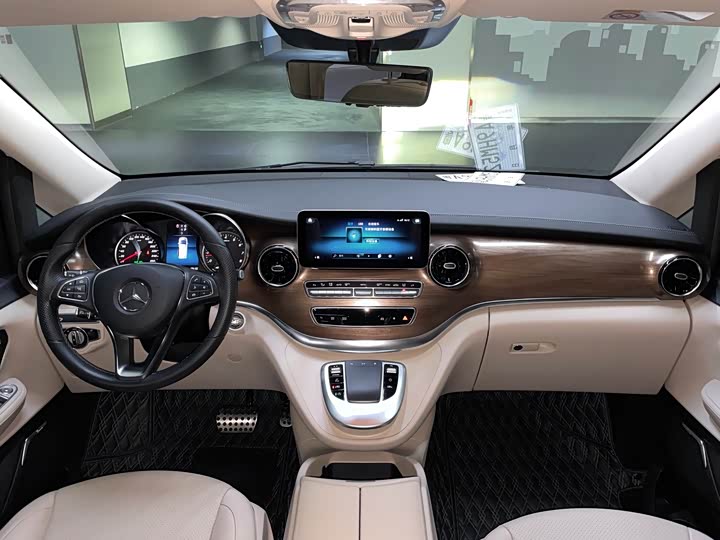 Фото 5 - Mercedes-Benz V-Class