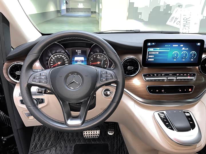 Фото 6 - Mercedes-Benz V-Class