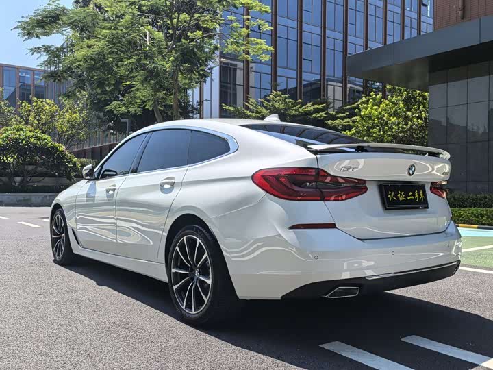 Фото 3 - BMW 6 Series GT