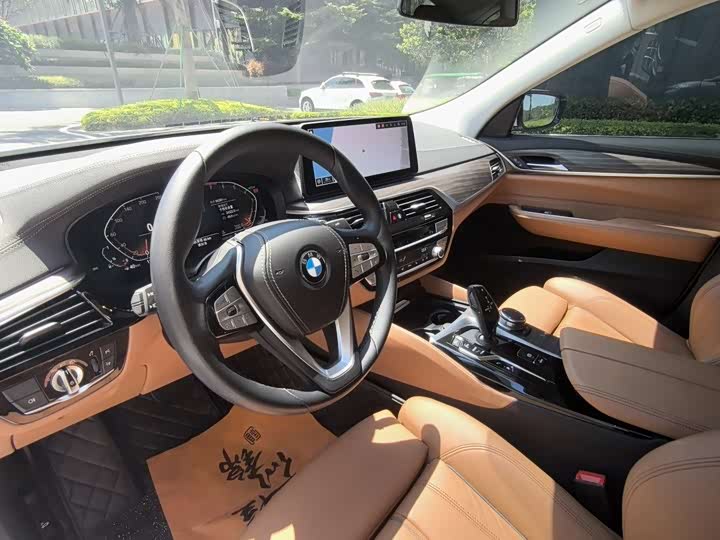 Фото 8 - BMW 6 Series GT