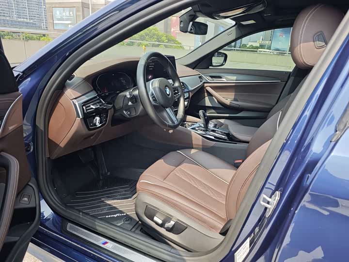 Фото 6 - BMW 5 Series