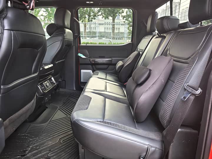 Фото 11 - Ford F-150 Raptor