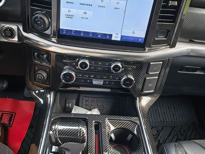 Фото 9 - Ford F-150 Raptor