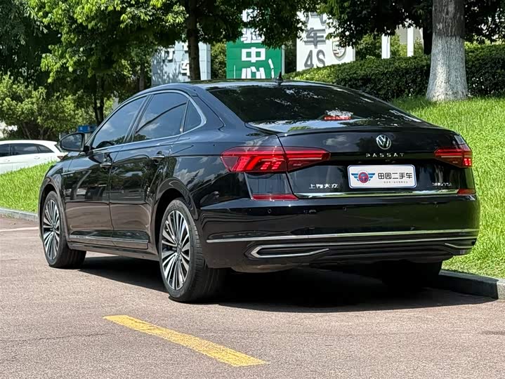 Фото 4 - Volkswagen Passat