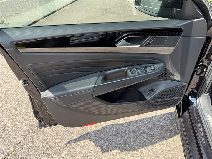 Фото 6 - Volkswagen Passat