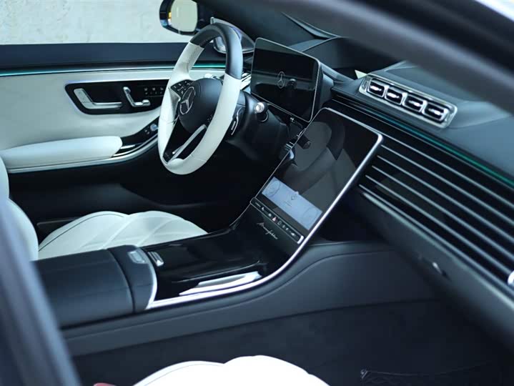 Фото 6 - Mercedes-Benz Maybach S-Class