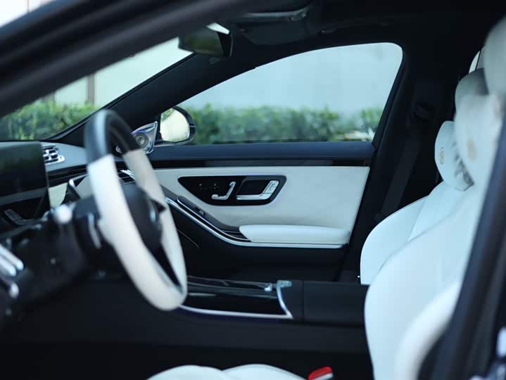 Фото 7 - Mercedes-Benz Maybach S-Class