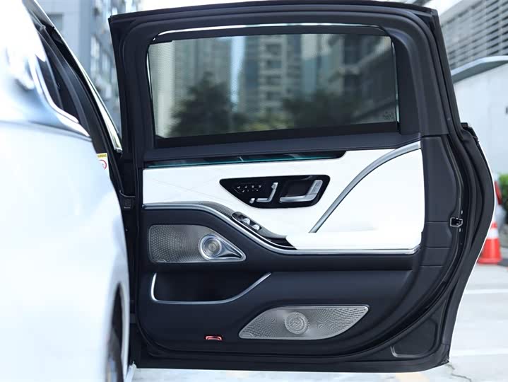 Фото 8 - Mercedes-Benz Maybach S-Class