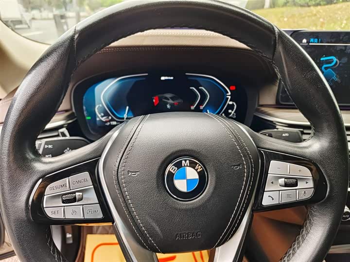 Фото 11 - BMW 5 Series Hybrid