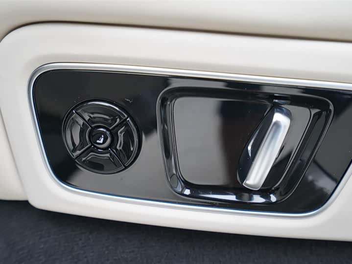 Фото 16 - LiXiang L7