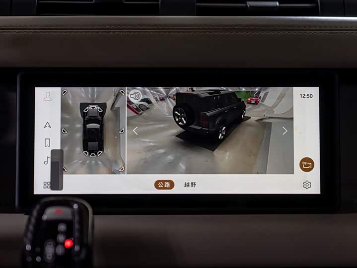 Фото 10 - Land Rover Defender