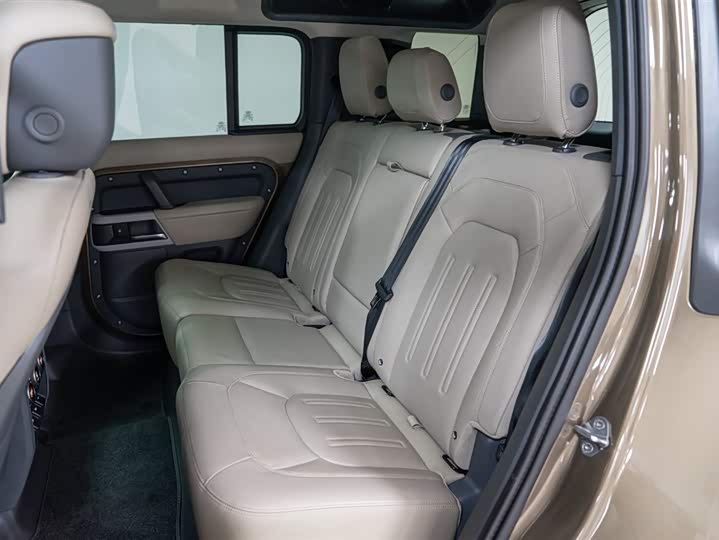 Фото 16 - Land Rover Defender