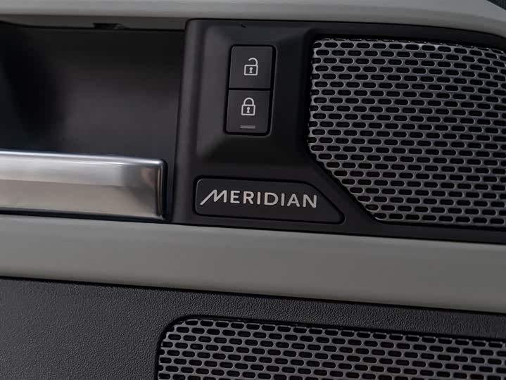 Фото 7 - Land Rover Defender