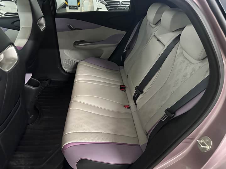 Фото 11 - BYD Dolphin