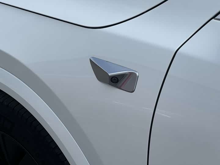 Фото 12 - LiXiang L7