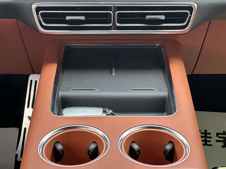 Фото 22 - LiXiang L7