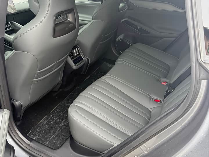 Фото 5 - BYD Song L