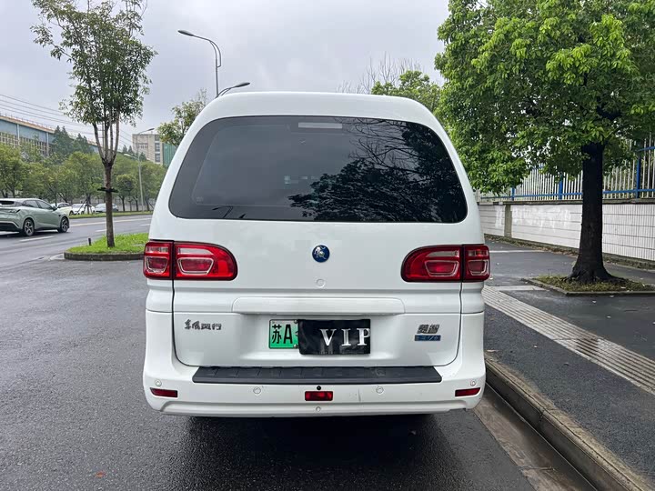 Фото 6 - Dongfeng Forthing Lingzhi M5 EV