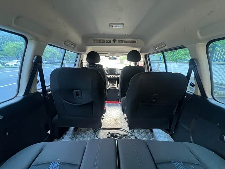 Фото 8 - Dongfeng Forthing Lingzhi M5 EV