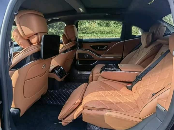 Фото 7 - Mercedes-Benz Maybach S-Class