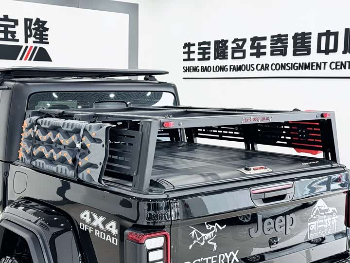 Фото 19 - Jeep Gladiator