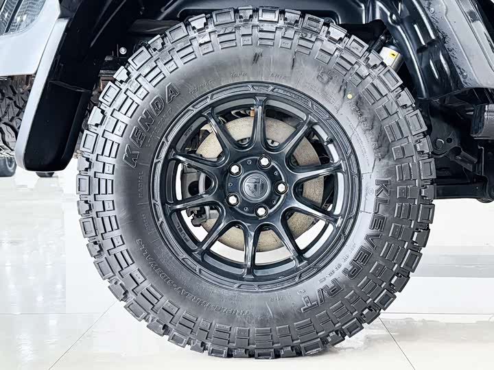 Фото 21 - Jeep Gladiator