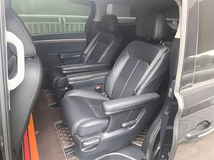 Фото 17 - GAC Trumpchi M8