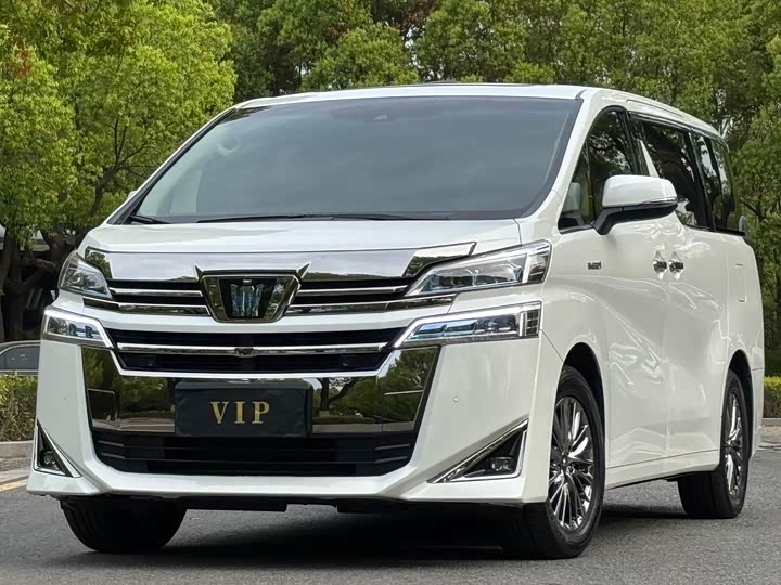 Фото 1 - Toyota Vellfire