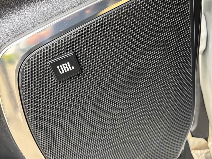 Фото 12 - Toyota Vellfire