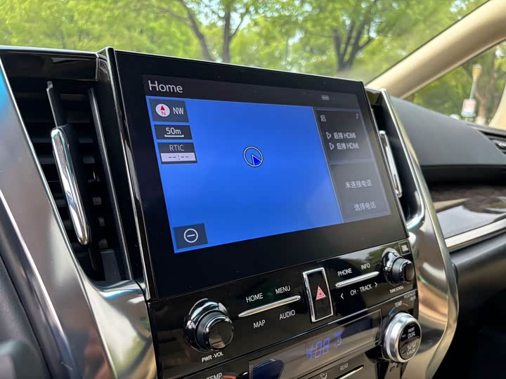 Фото 15 - Toyota Vellfire