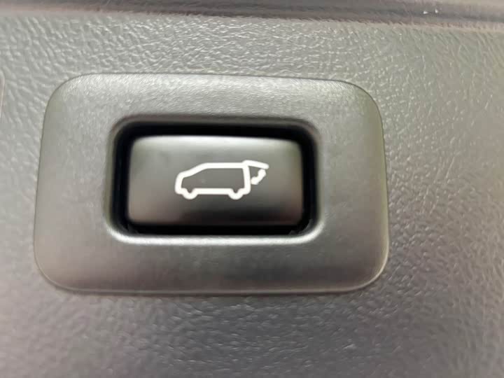 Фото 25 - Toyota Vellfire