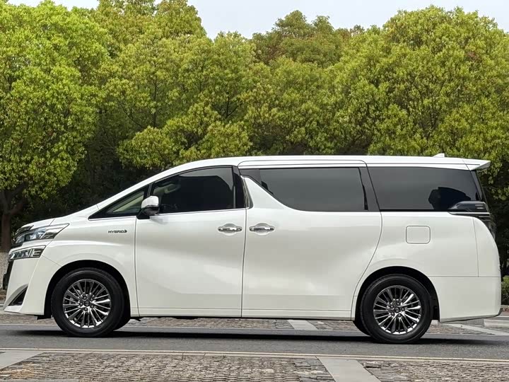 Фото 6 - Toyota Vellfire