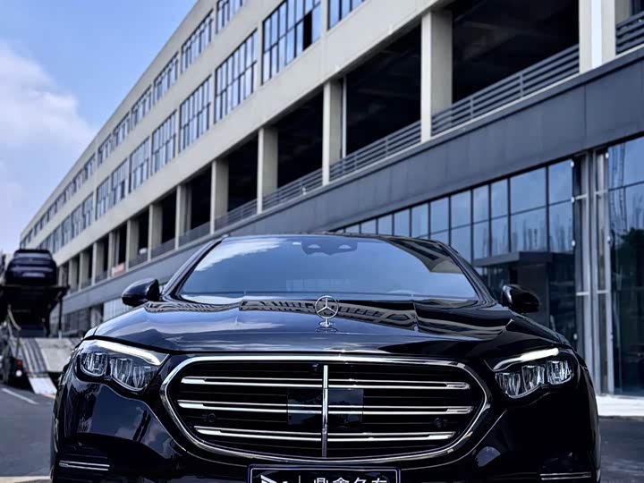 Фото 6 - Mercedes-Benz E-Class