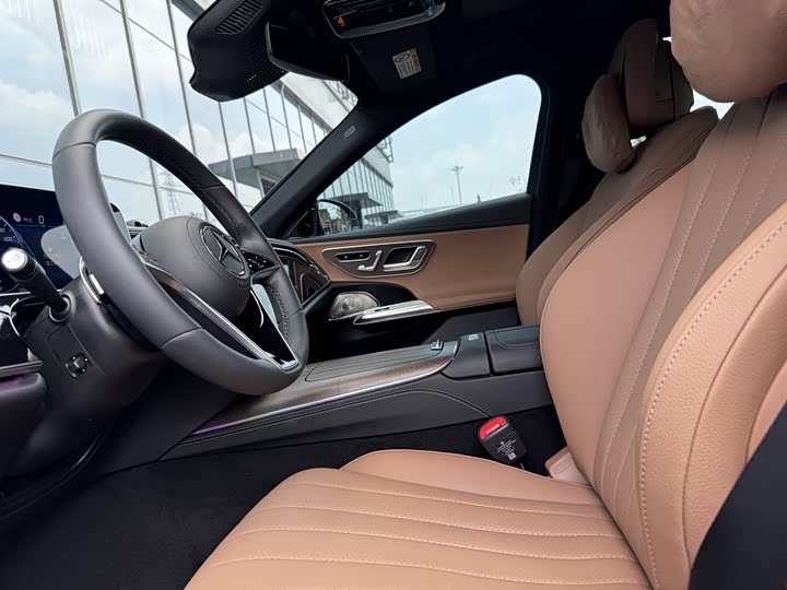 Фото 8 - Mercedes-Benz E-Class