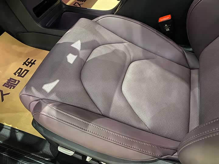 Фото 10 - Xiaomi SU7