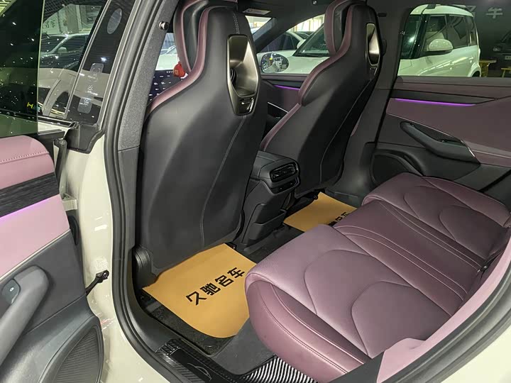 Фото 16 - Xiaomi SU7