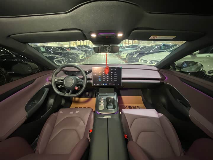 Фото 17 - Xiaomi SU7